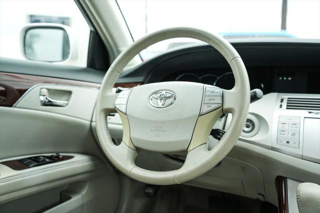 2009 Toyota Avalon XLS
