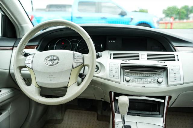 2009 Toyota Avalon XLS