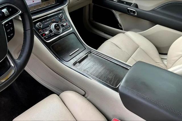 2017 Lincoln Continental Select