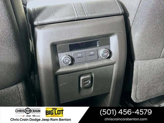2023 Chevrolet Traverse AWD LT Cloth