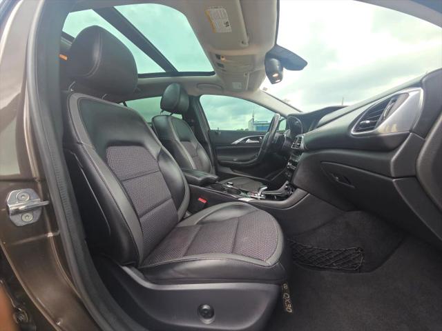 2019 INFINITI QX30 LUXE