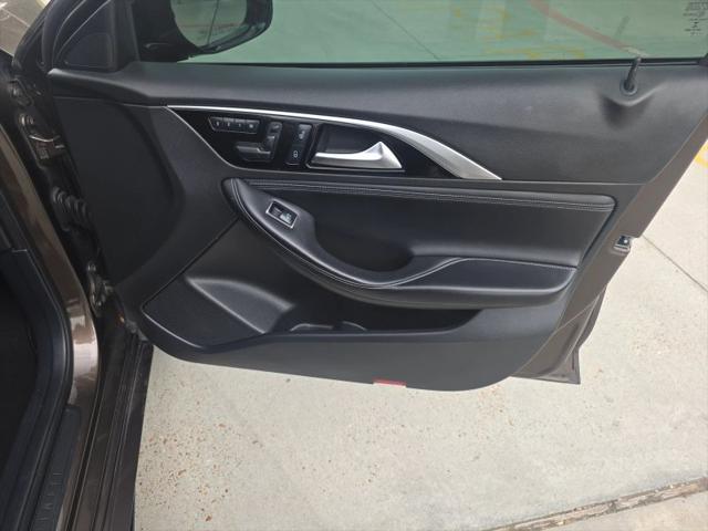 2019 INFINITI QX30 LUXE