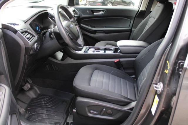 2020 Ford Edge SE