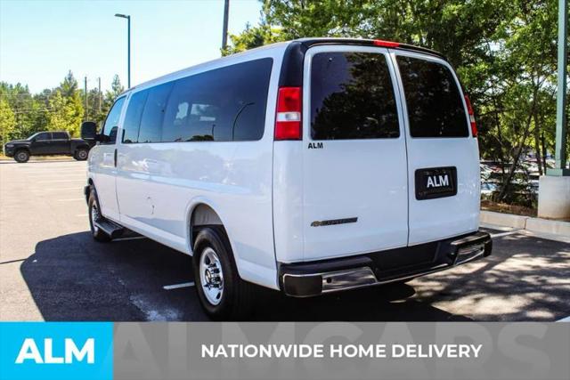 2025 Chevrolet Express Passenger RWD 3500 Extended Wheelbase LT