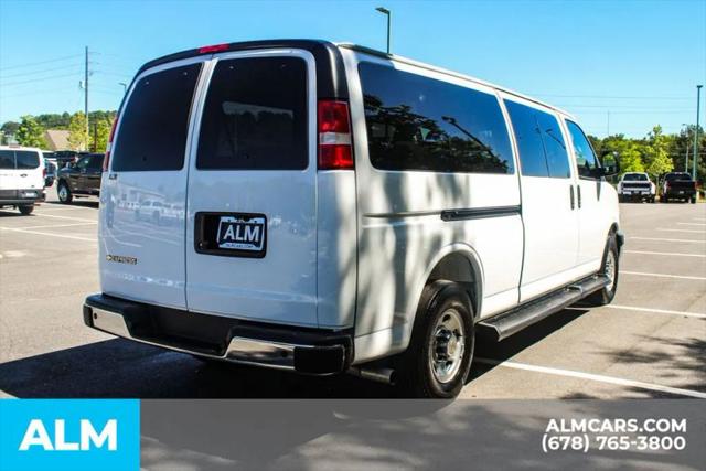 2025 Chevrolet Express Passenger RWD 3500 Extended Wheelbase LT