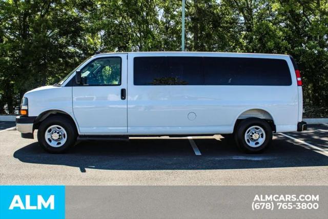 2025 Chevrolet Express Passenger RWD 3500 Extended Wheelbase LT