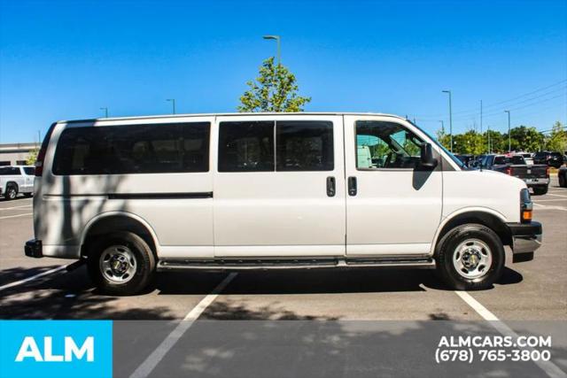 2025 Chevrolet Express Passenger RWD 3500 Extended Wheelbase LT
