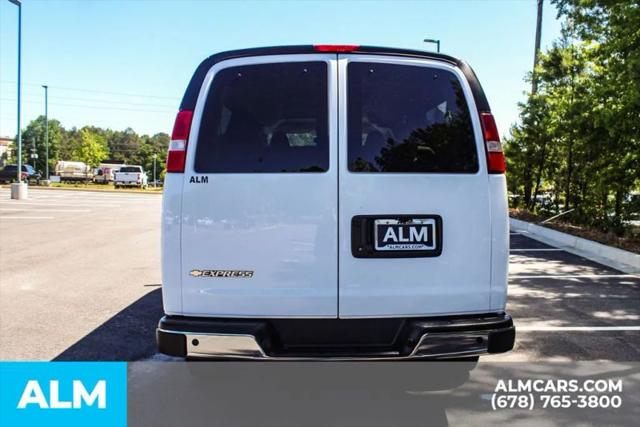 2025 Chevrolet Express Passenger RWD 3500 Extended Wheelbase LT