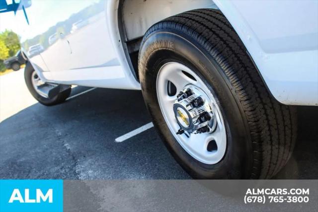 2025 Chevrolet Express Passenger RWD 3500 Extended Wheelbase LT