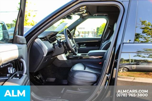 2025 Land Rover Range Rover P530 SE