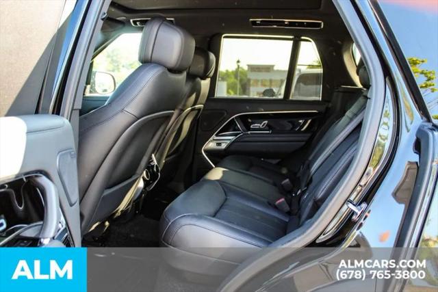 2025 Land Rover Range Rover P530 SE
