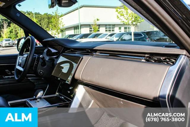 2025 Land Rover Range Rover P530 SE