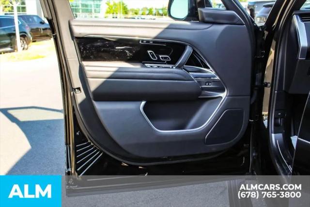 2025 Land Rover Range Rover P530 SE