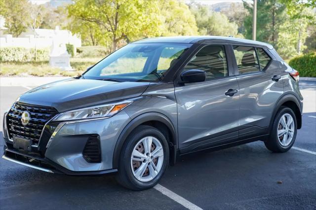 2022 Nissan Kicks S Xtronic CVT