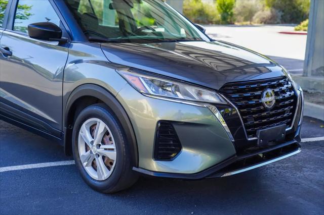 2022 Nissan Kicks S Xtronic CVT