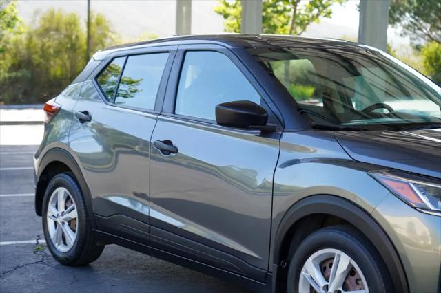 2022 Nissan Kicks S Xtronic CVT