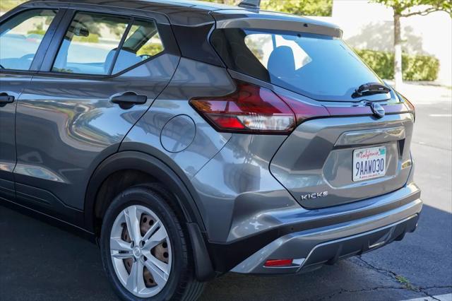 2022 Nissan Kicks S Xtronic CVT