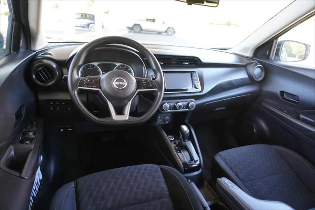 2022 Nissan Kicks S Xtronic CVT