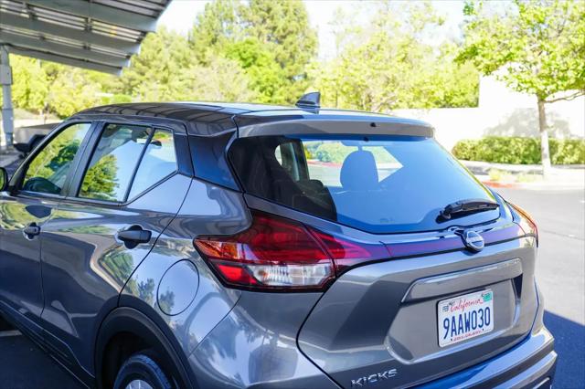 2022 Nissan Kicks S Xtronic CVT