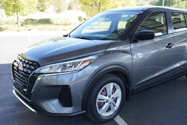 2022 Nissan Kicks S Xtronic CVT