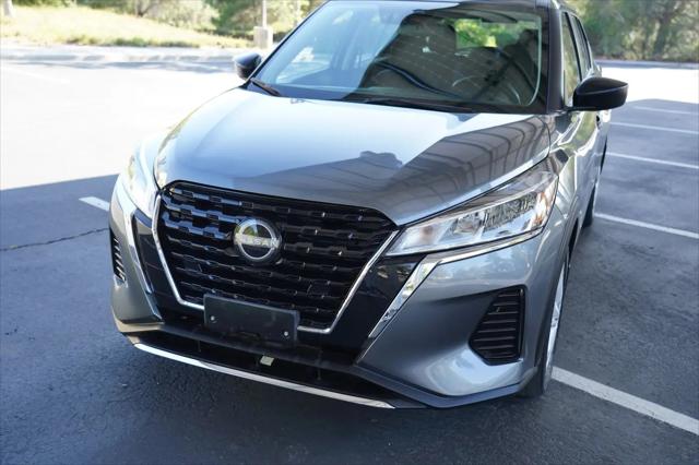 2022 Nissan Kicks S Xtronic CVT
