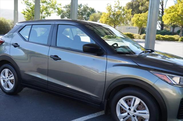 2022 Nissan Kicks S Xtronic CVT