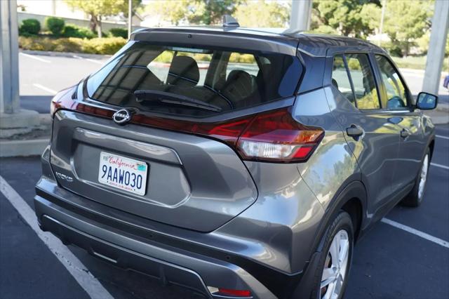 2022 Nissan Kicks S Xtronic CVT