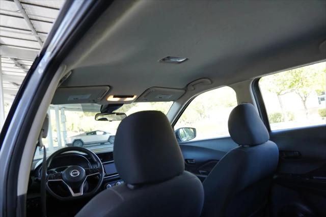 2022 Nissan Kicks S Xtronic CVT