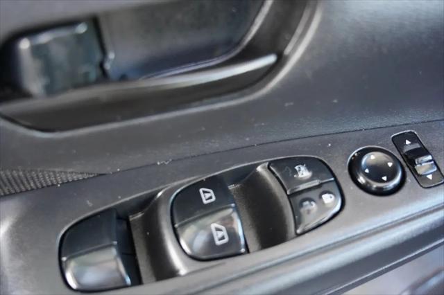 2022 Nissan Kicks S Xtronic CVT