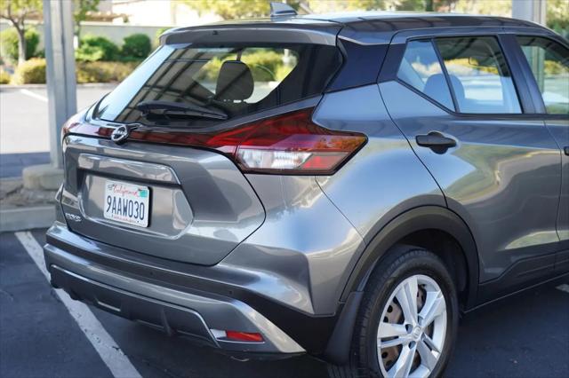 2022 Nissan Kicks S Xtronic CVT