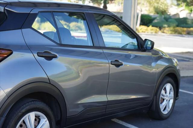 2022 Nissan Kicks S Xtronic CVT