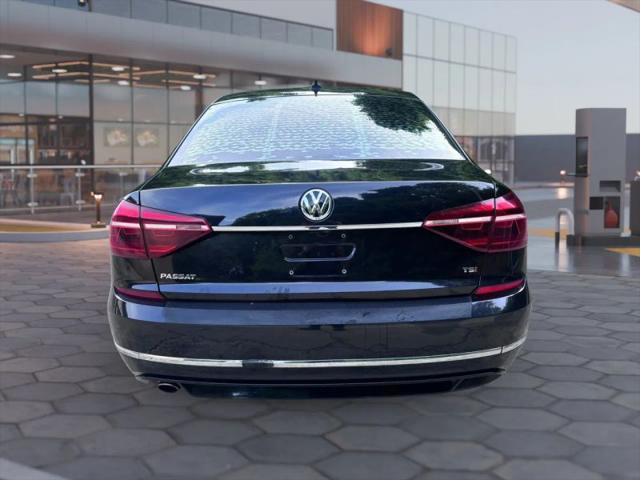 2017 Volkswagen Passat 1.8T R-Line