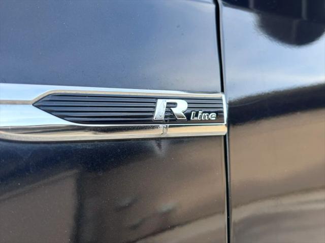 2017 Volkswagen Passat 1.8T R-Line