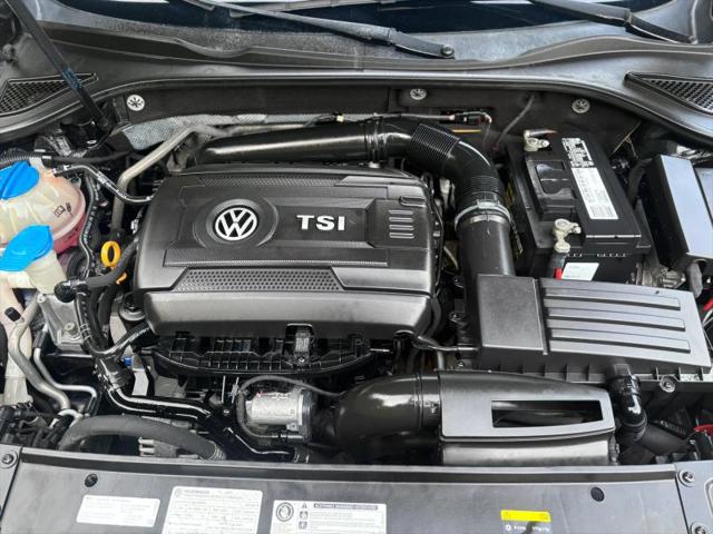 2017 Volkswagen Passat 1.8T R-Line