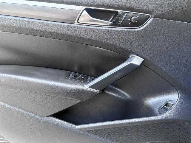 2017 Volkswagen Passat 1.8T R-Line