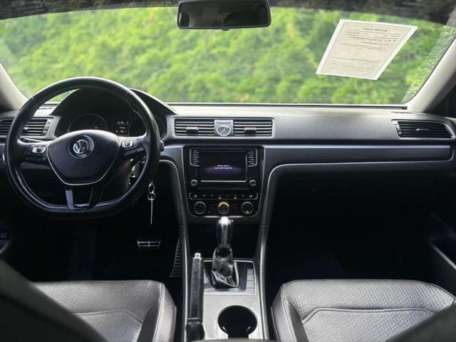 2017 Volkswagen Passat 1.8T R-Line