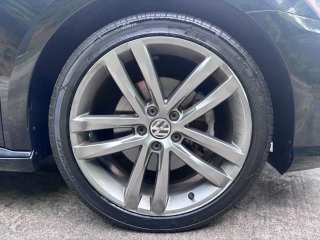 2017 Volkswagen Passat 1.8T R-Line