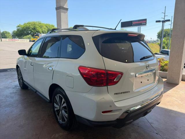 2017 Nissan Pathfinder SV