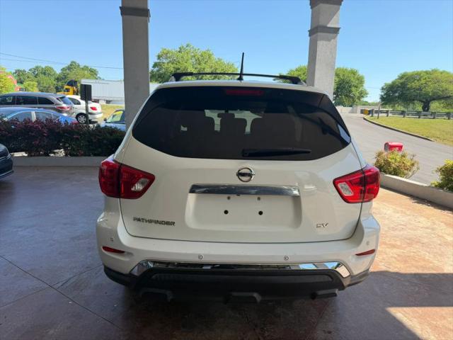 2017 Nissan Pathfinder SV