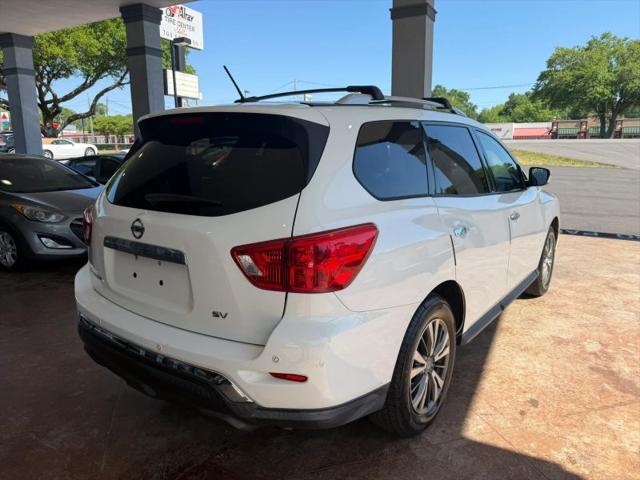 2017 Nissan Pathfinder SV