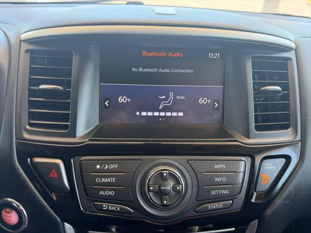 2017 Nissan Pathfinder SV