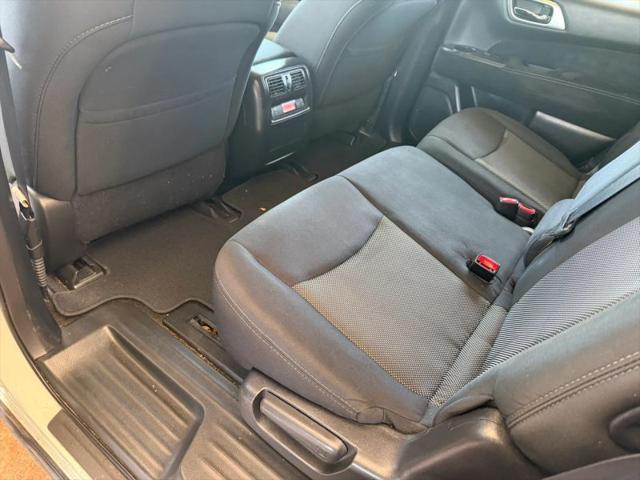 2017 Nissan Pathfinder SV