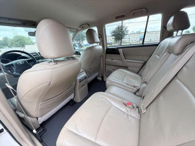 2012 Toyota Highlander SE
