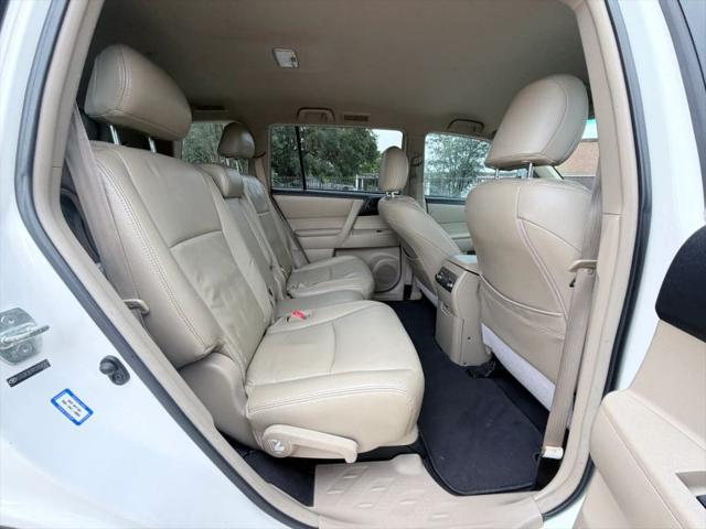 2012 Toyota Highlander SE