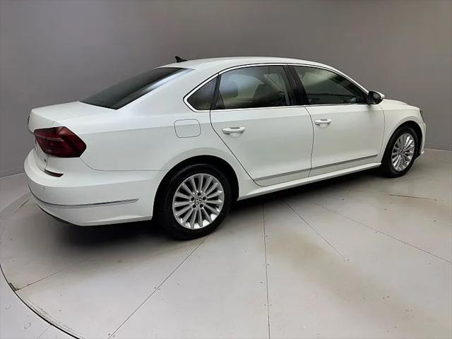2017 Volkswagen Passat 1.8T SE