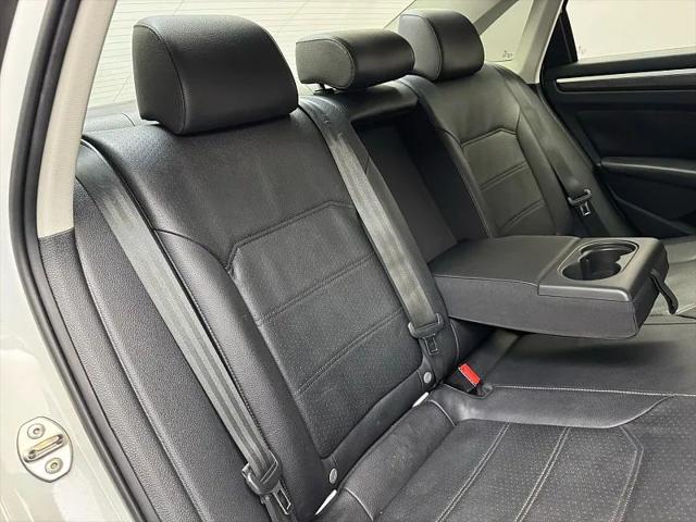 2017 Volkswagen Passat 1.8T SE