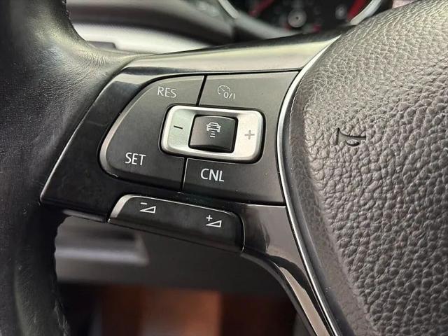 2017 Volkswagen Passat 1.8T SE