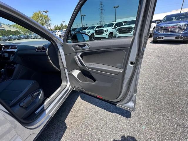 2021 Volkswagen Tiguan 2.0T SE R-Line Black