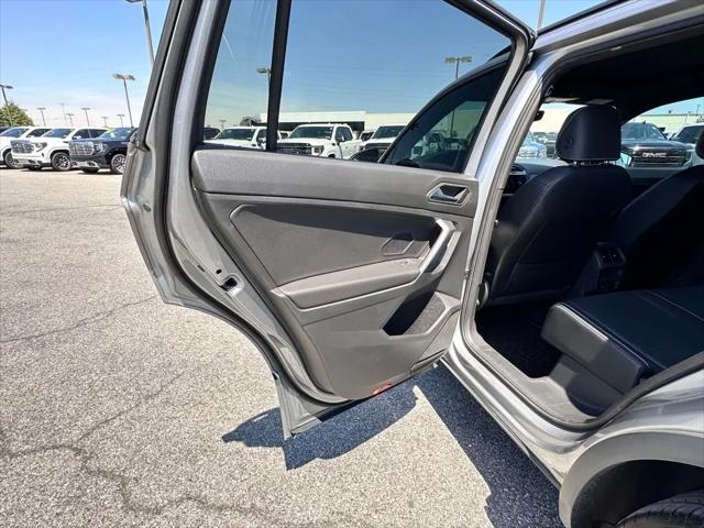 2021 Volkswagen Tiguan 2.0T SE R-Line Black