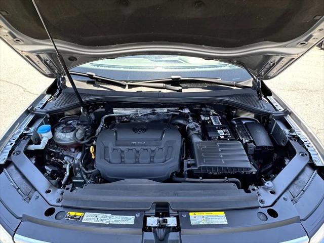 2021 Volkswagen Tiguan 2.0T SE R-Line Black